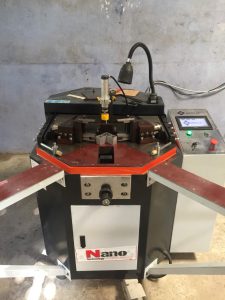 Máy ép góc tự động