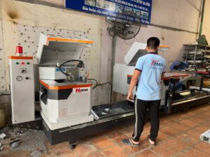 Máy cắt nhôm cũ có tốt không