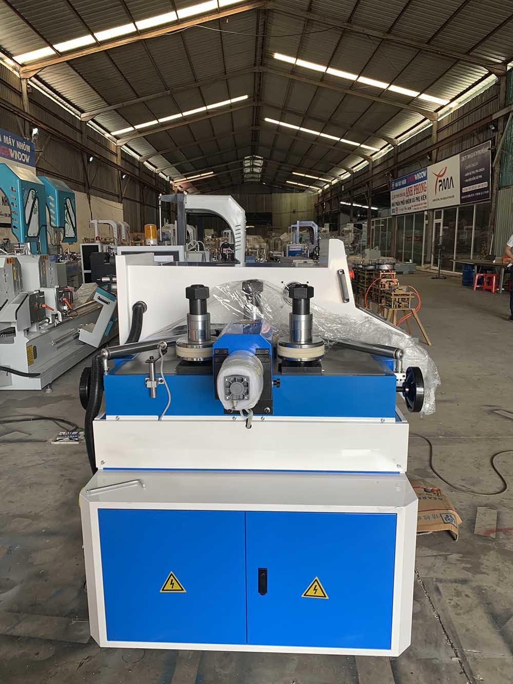 máy uốn vòm nhôm cnc