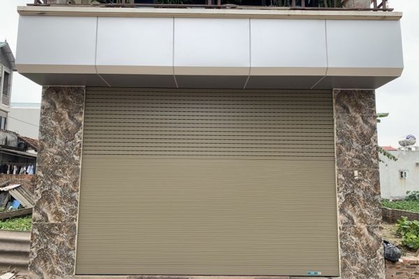 Máy làm cửa cuốn giá rẻ có tốt không?