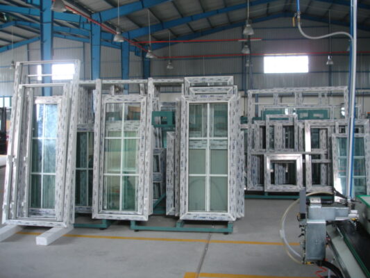 Đầu tư xưởng nhôm kính