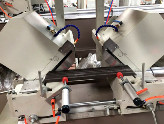 Máy cắt nhôm 2 đầu 05