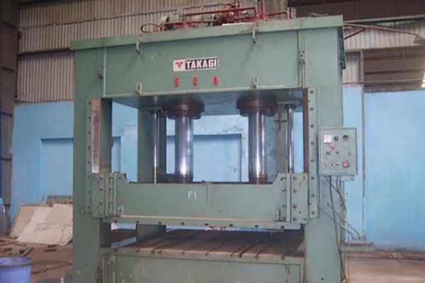 Tìm thanh lý máy ép thủy lực cũ