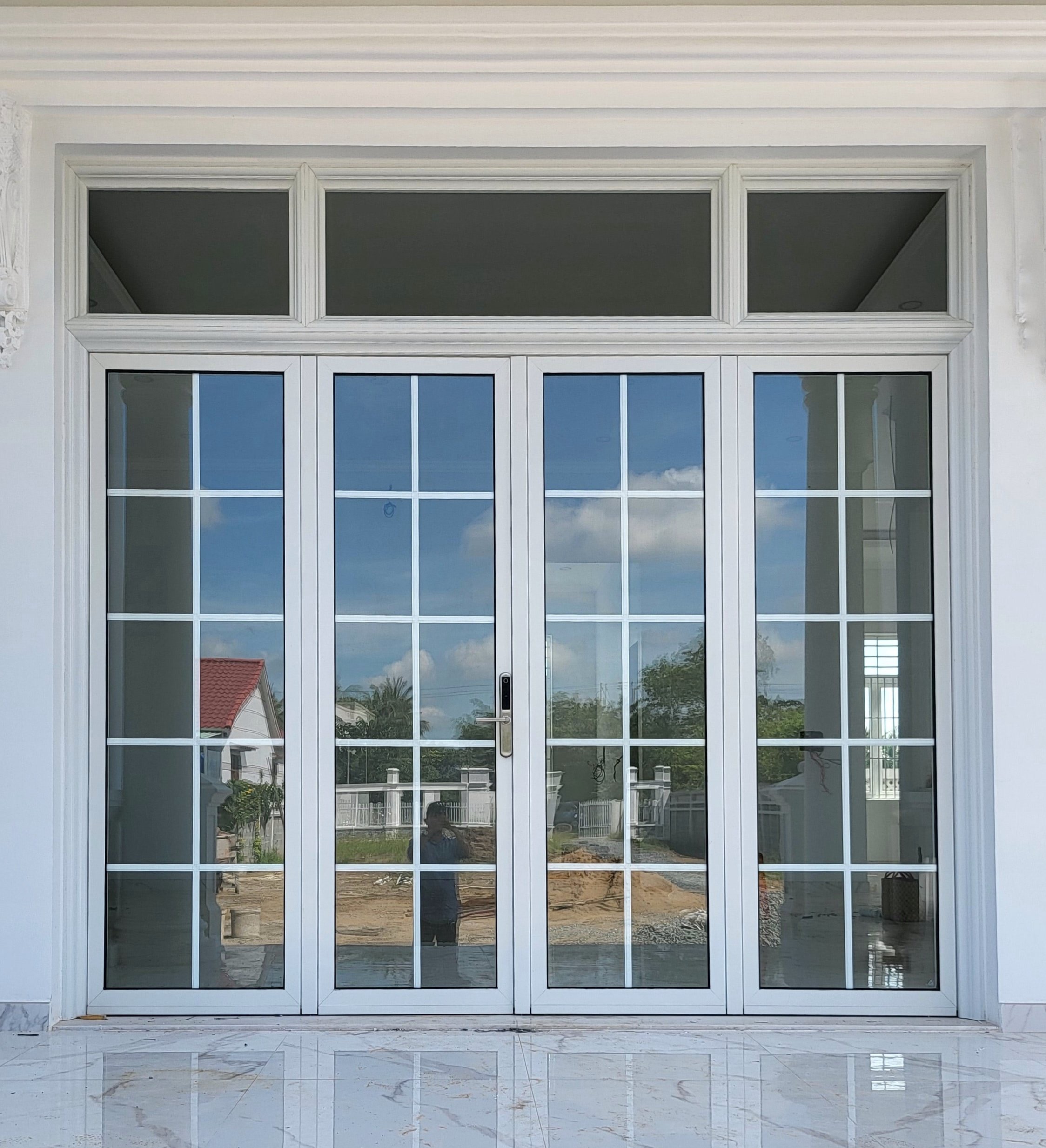 Nên Chọn Cửa Nhôm Xingfa Hay Cửa Nhựa Lõi Thép